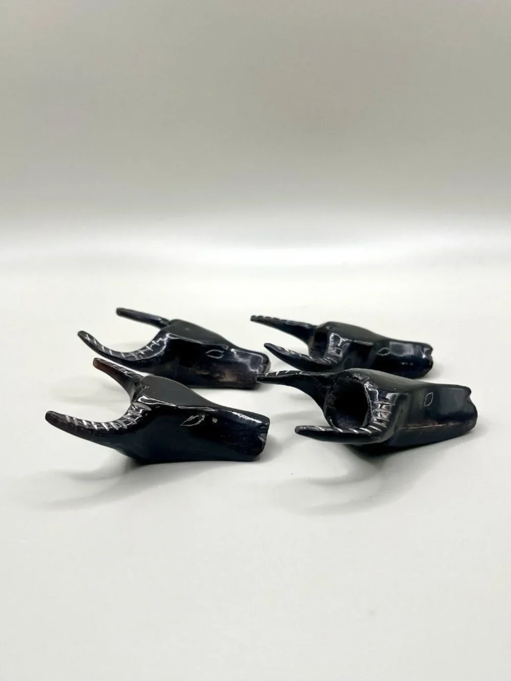 Vintage Set of 4 Carved Horn Bull Buffalo Ox Head Napkin Rings Rustic Farmhouse